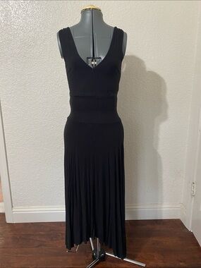 The Limited Black Sleeveless V-Neck Maxi Dress